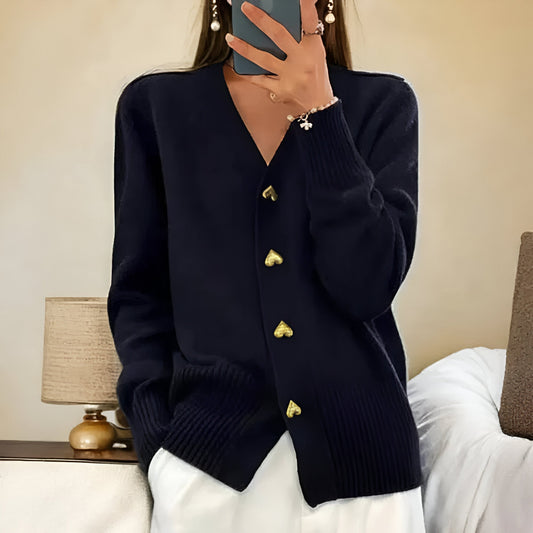 Cardigan élégant avec des boutons en forme de cœur