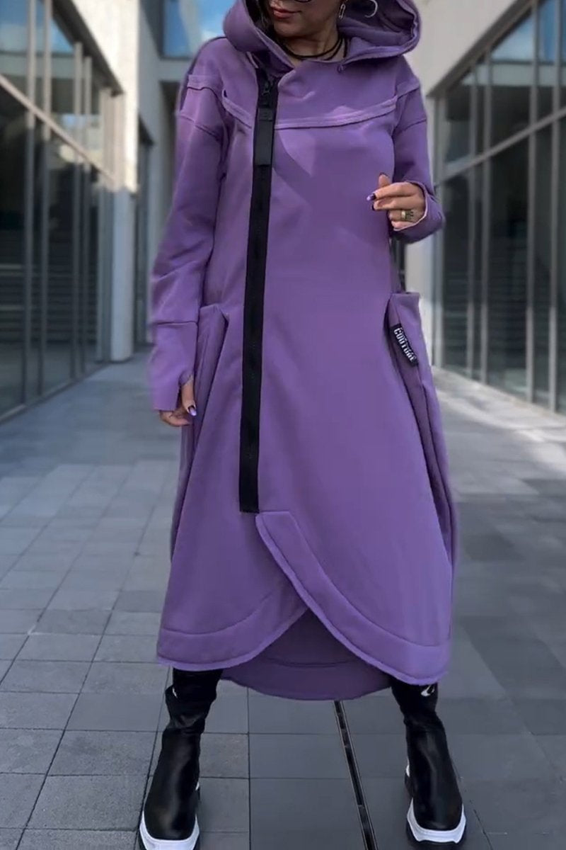 Robe à capuche à manches longues et ourlet asymétrique